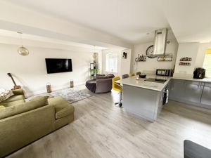 Photo 11- click for photo gallery